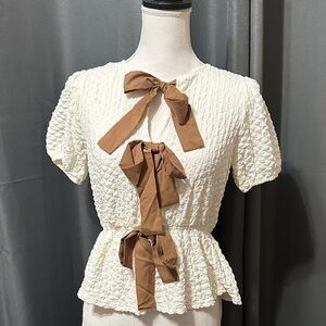 Mine Cream Textured Top with Brown Bow Accents Med NWT